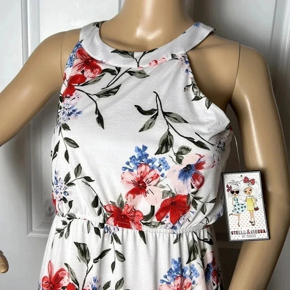 STELLA & SIENNA BY TRIXXI floral maxi dress.halter neck,cut out,cinched waist - Picture 3 of 14
